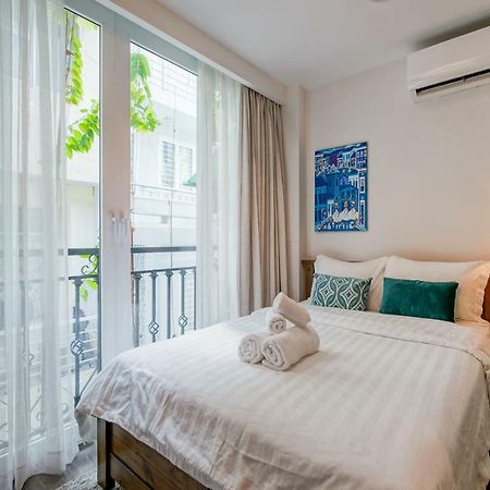 Mira Moon - Calmette Bed & Breakfast Хошимин Екстериор снимка